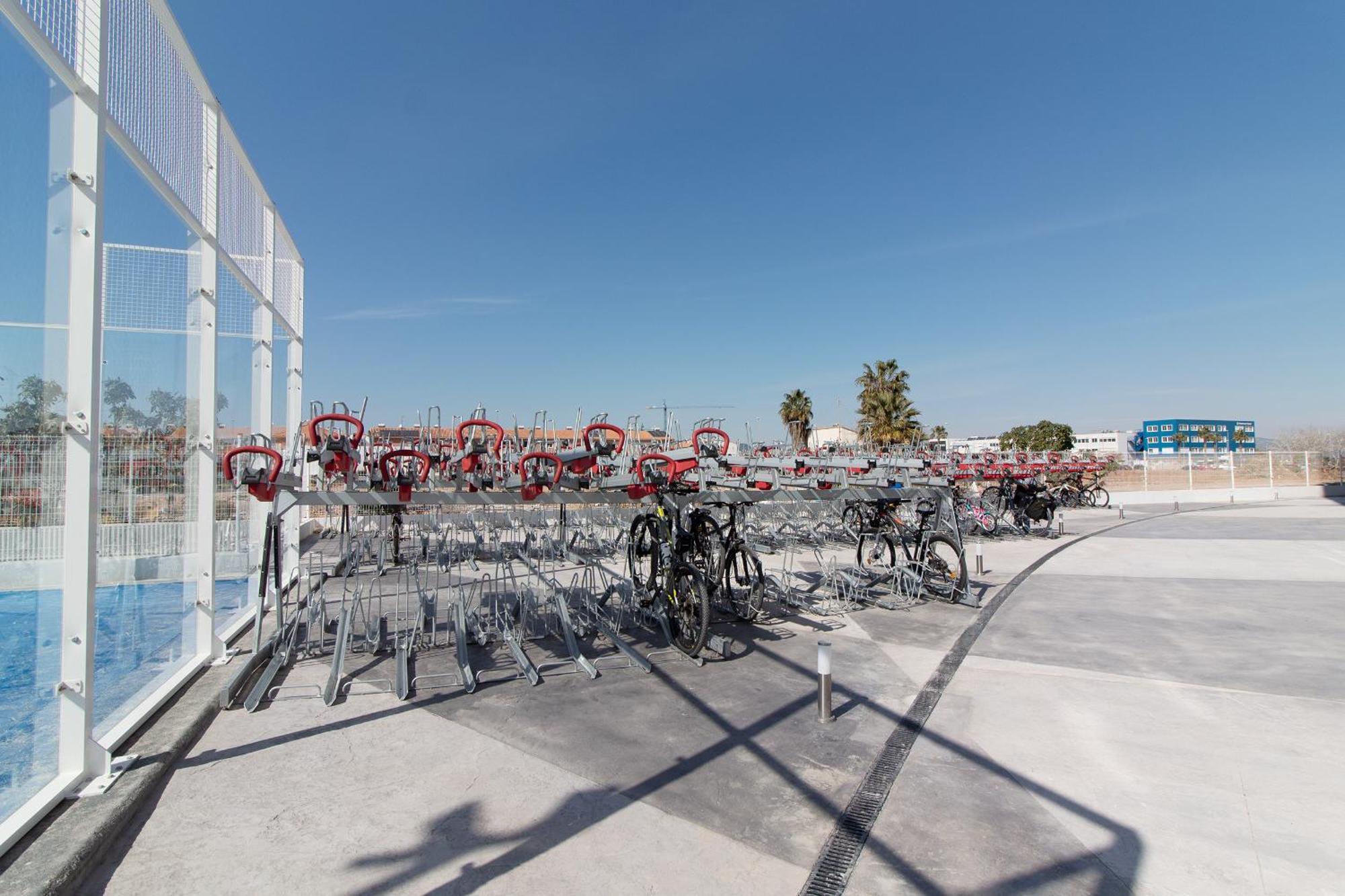 Global Properties, Apartamento Con Terraza Y Vistas Al Mar Y A La Montana Canet d'En Berenguer Екстериор снимка