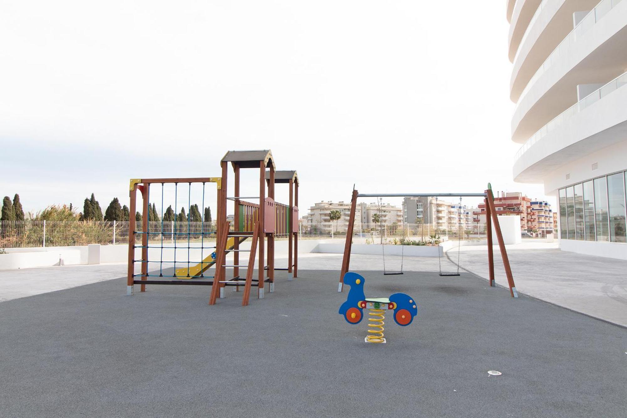 Global Properties, Apartamento Con Terraza Y Vistas Al Mar Y A La Montana Canet d'En Berenguer Екстериор снимка